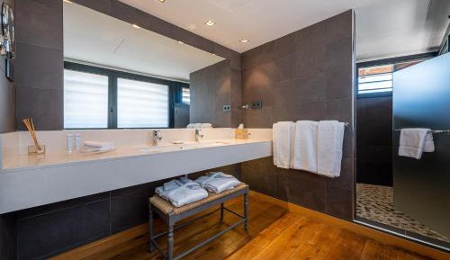 Premium Suite