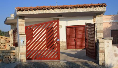 Three-Bedroom Holiday Home 