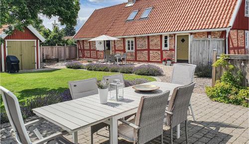 Three-Bedroom Holiday Home 