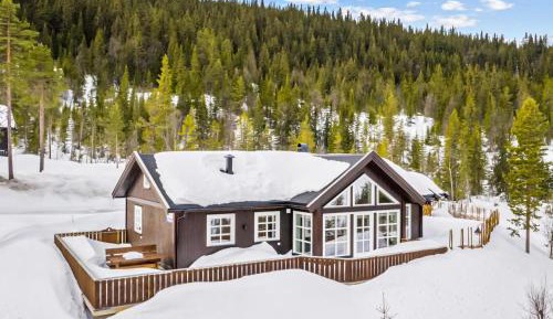 Four-Bedroom Holiday Home