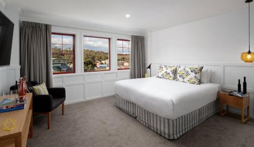 Manor King Room