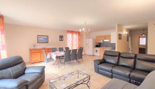 Apartment (8 Adults)