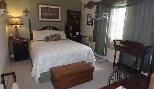 Queen Room