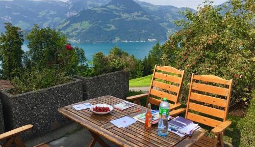 Apartment with Lake View