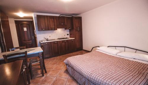 One-Bedroom Apartment