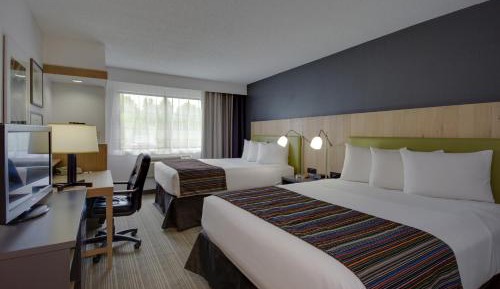 Queen Room - Accessible/Non-Smoking