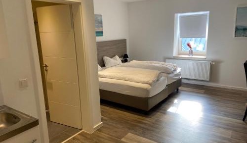 Deluxe Double or Twin Room with Garden View