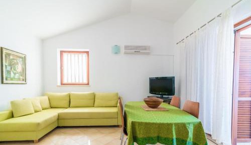 Two-Bedroom Apartment with Terrace and Sea View