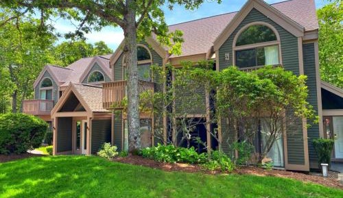 Deluxe King Room with Sofa Bed