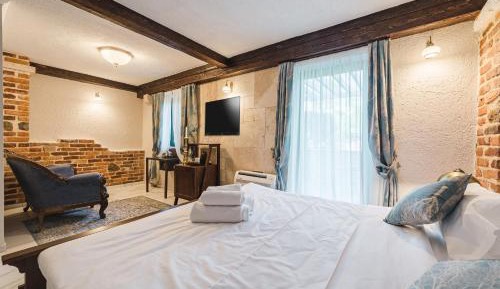 King Room with Balcony