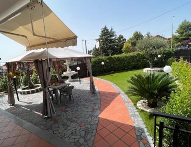 Apartment - Split Level