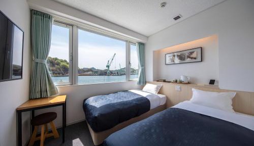 Standard Twin Room with Sea View