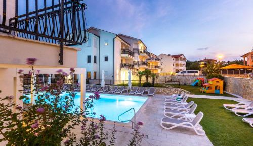 Standard Apartment with Garden View ***