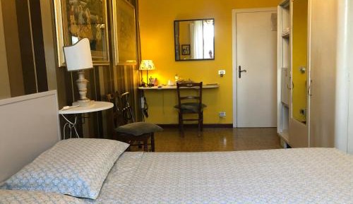 Standard Double Room with Shared Bathroom