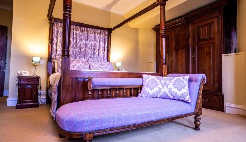 Double Room with Four Poster Bed