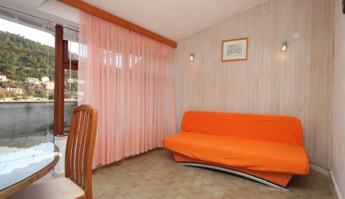 Two-Bedroom Apartment with Terrace and Sea View