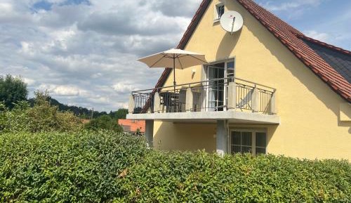 Apartment with Mountain View