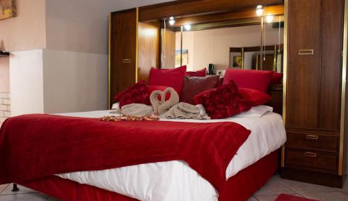 Honeymoon King Room