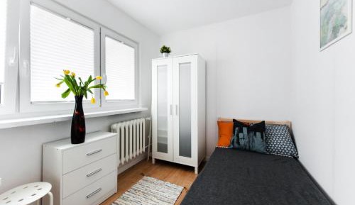 Single Room with Shared Bathroom