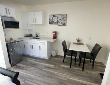 Deluxe Queen Studio - Pet Friendly