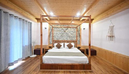 King Room with Balcony