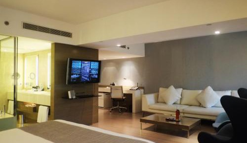 Mira Suite 70
