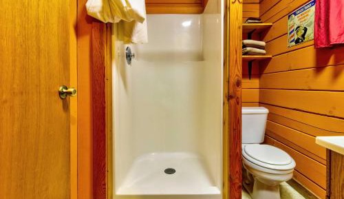 Natures Landing (One-Bedroom Cottage) 