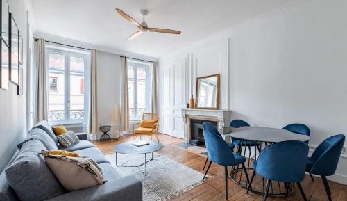 Two-Bedroom Apartment with alcove