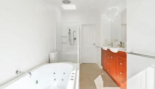 Four-Bedroom Holiday Home