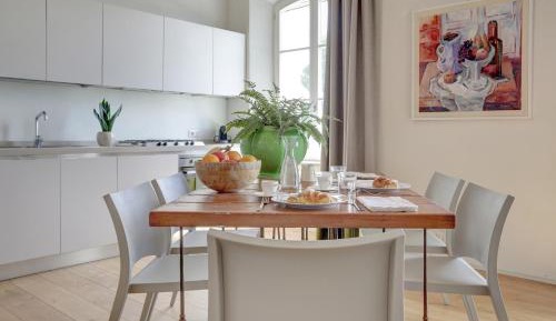Two-Bedroom Apartment (6 Adults) - Split Level