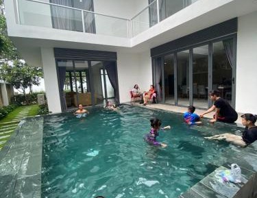 Villa - Beach Front