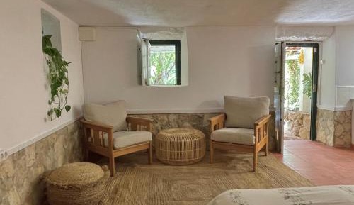 Studio with Garden View