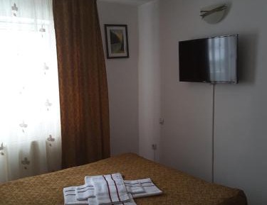 Standard Double Room with Shared Bathroom