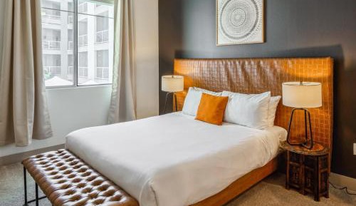 Two-Bedroom Apartment ( Self Check-in with Virtual Front Desk)