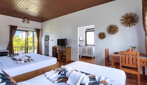 Deluxe Family Room