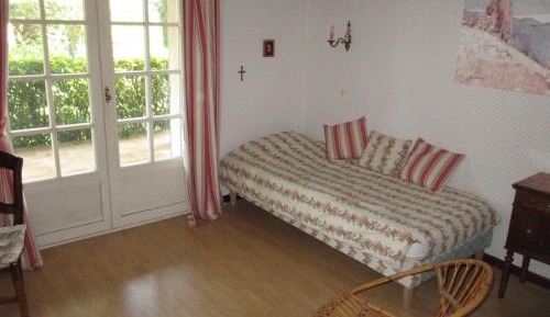 Twin Room with Bathroom