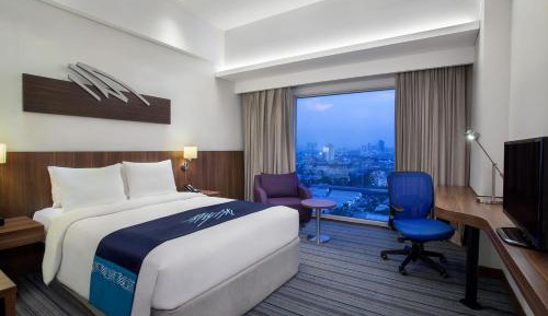 Standard Queen Room - Free Breakfast