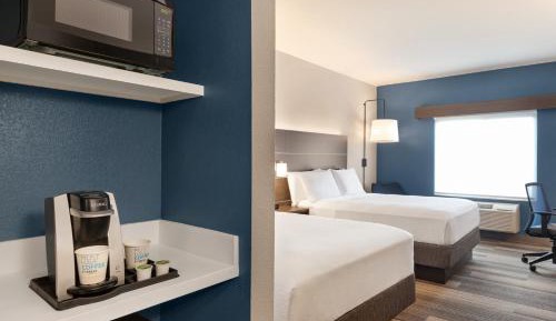 Standard Queen Room with Two Queen Beds