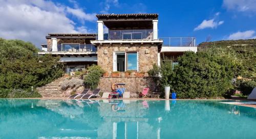 Five-Bedroom Holiday Home