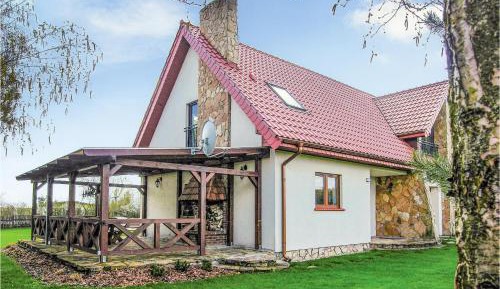 Three-Bedroom Holiday Home 