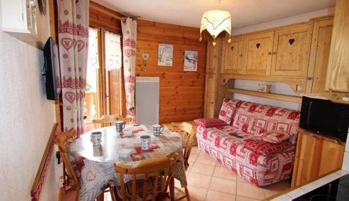 Apartment (4 Adults)