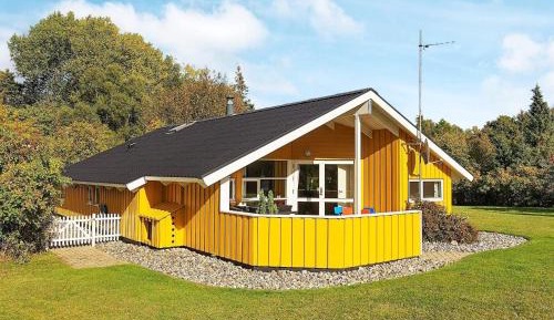 Four-Bedroom Holiday Home