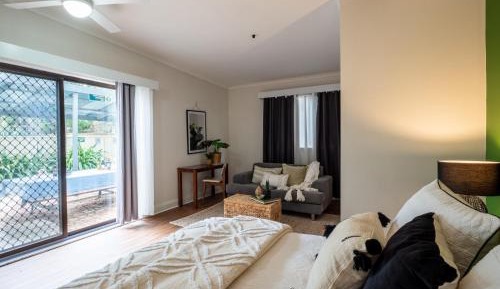 Queen Room with Garden View