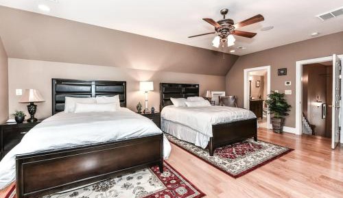 Single Room with Private Bathroom