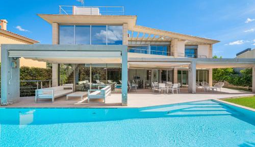 Villa with Sea View