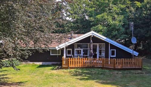 Three-Bedroom Holiday Home 