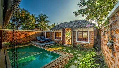 Lake Front Villa with Private Pool - Complimentary one-hour Sunset cruise (subject to weather conditions) | 20% discount on Ayurveda massage