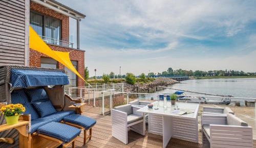 One-Bedroom Apartment with Terrace