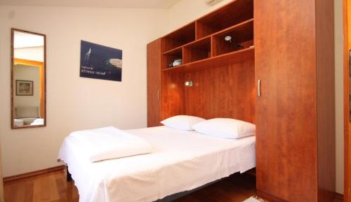 One-Bedroom Apartment with Balcony