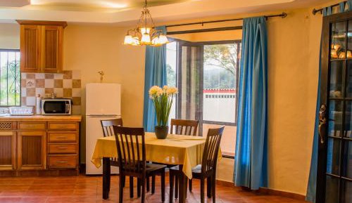 One-Bedroom Queen Suite with Sofa Bed